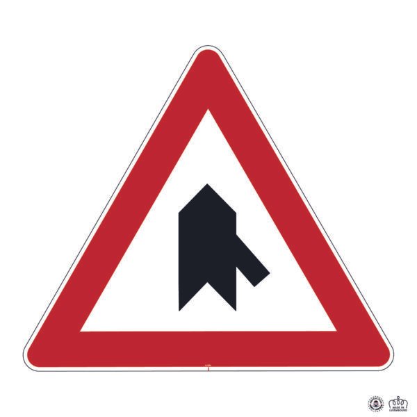 A,22c Droit - Intersection avec une ou plusieurs routes sans priorité
