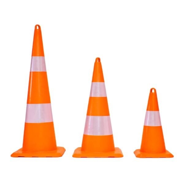 Cônes de signalisation avec éclairage de jour